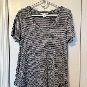 Athleta Women's Striped Navy V-Neck Top